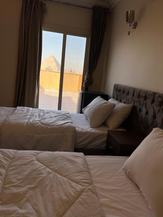 מלון Kafret el-Gabal Bedouin Pyramids View מראה חיצוני תמונה
