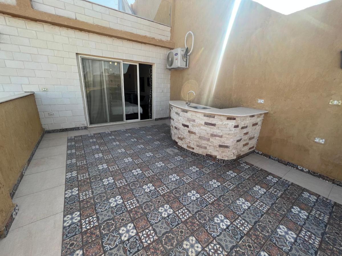 מלון Kafret el-Gabal Bedouin Pyramids View מראה חיצוני תמונה