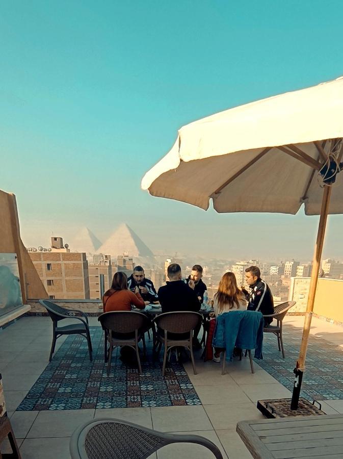 מלון Kafret el-Gabal Bedouin Pyramids View מראה חיצוני תמונה