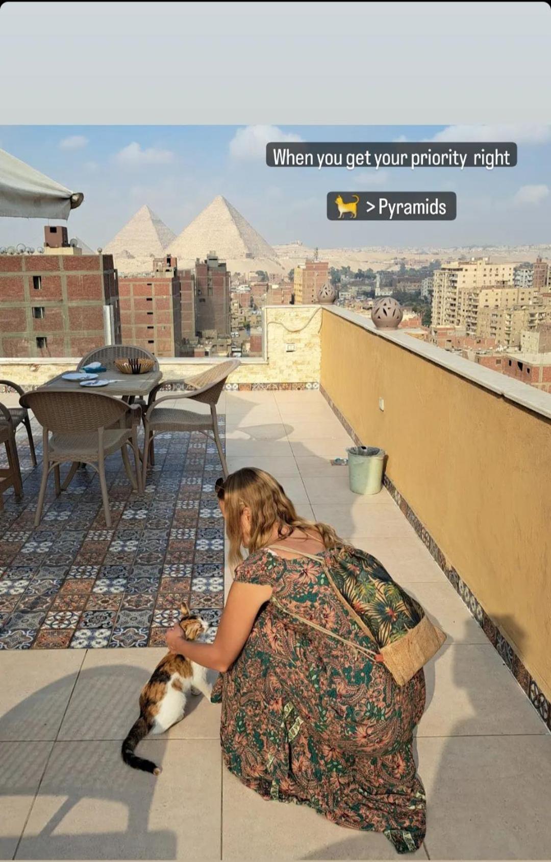 מלון Kafret el-Gabal Bedouin Pyramids View מראה חיצוני תמונה